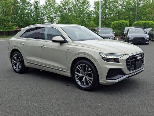 Vicuna Beige Metallic 2023 Audi Q8 55 Prestige