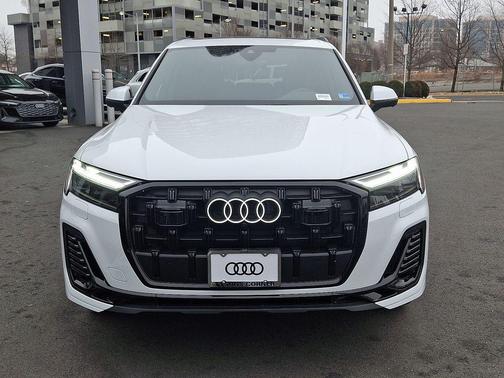2026 Audi Q7 55 Premium Plus