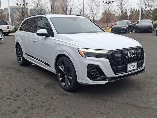 2026 Audi Q7 55 Premium Plus