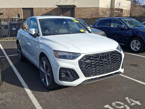 2023 Audi Q5 45 S line Premium Plus