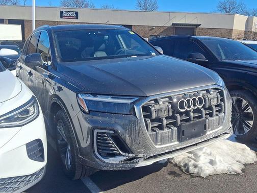 2025 Audi Q7 55 Premium