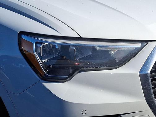 2022 Audi Q3 Premium