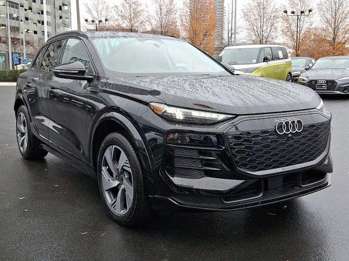 2025 Audi Q6 e-tron Premium Plus