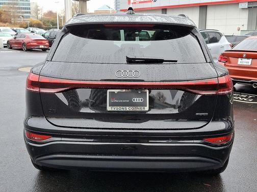 2025 Audi Q6 e-tron Premium Plus