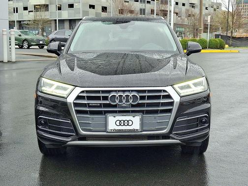 Mythos Black Metallic 2018 Audi Q5 2.0T Tech Premium