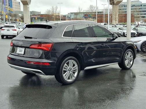Mythos Black Metallic 2018 Audi Q5 2.0T Tech Premium