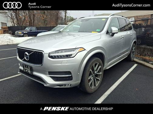 2017 Volvo XC90 T6 Momentum