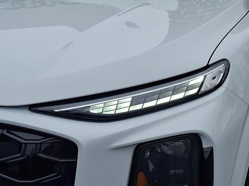 Glacier White Metallic 2026 Audi Q3 TFSI quattro S tronic