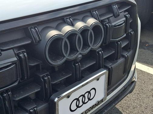 2026 Audi Q7 55 Premium Plus