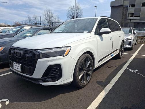 2026 Audi Q7 55 Premium Plus