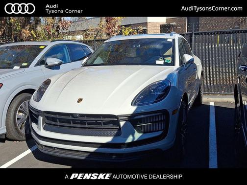 2022 Porsche Macan S