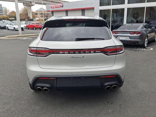 2022 Porsche Macan S