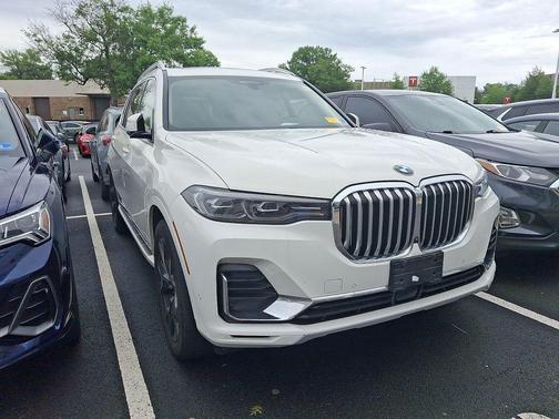 Alpine White 2021 BMW X7 xDrive40i