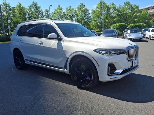 Alpine White 2021 BMW X7 xDrive40i