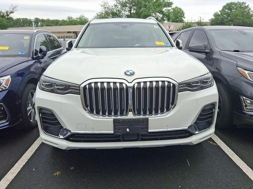 Alpine White 2021 BMW X7 xDrive40i