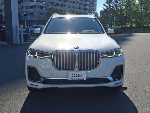 Alpine White 2021 BMW X7 xDrive40i