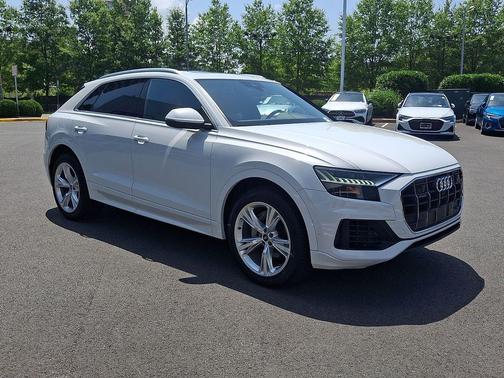 Glacier White Metallic 2021 Audi Q8 55 Premium Plus