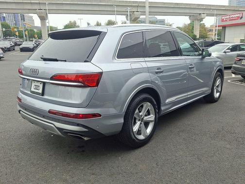 2025 Audi Q7 55 Premium