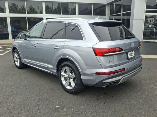 2025 Audi Q7 55 Premium