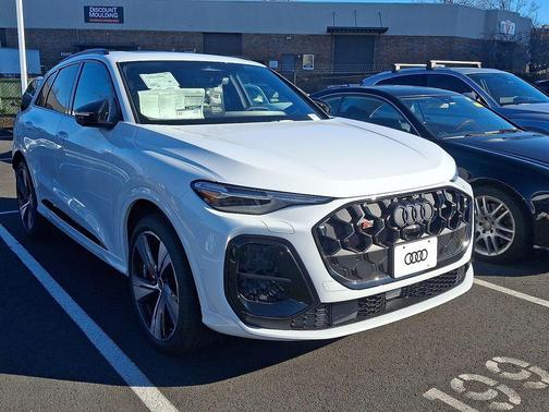 2025 Audi SQ5 3.0T Premium Plus