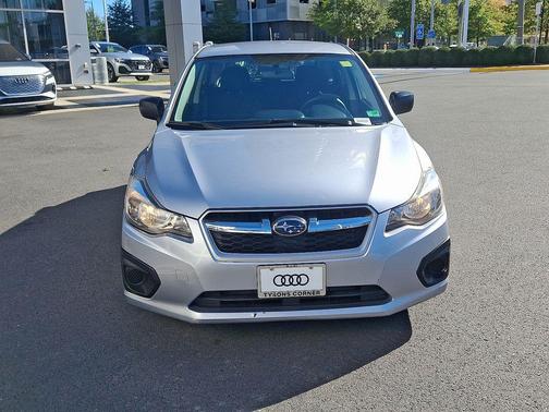 2012 Subaru Impreza 2.0i