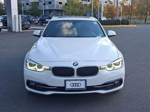 2018 BMW 330 xDrive