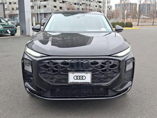 2026 Audi Q3 S line