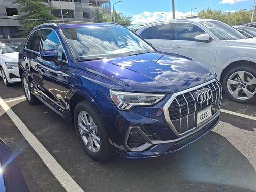 2025 Audi Q3 Premium 45 TFSI S line quattro Tiptronic