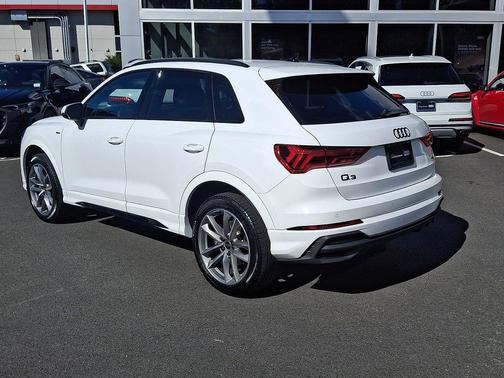 2025 Audi Q3 Premium 45 TFSI S line quattro Tiptronic