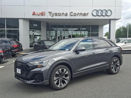 Daytona Gray Pearl Effect 2027 Audi Q8 55 Premium Plus
