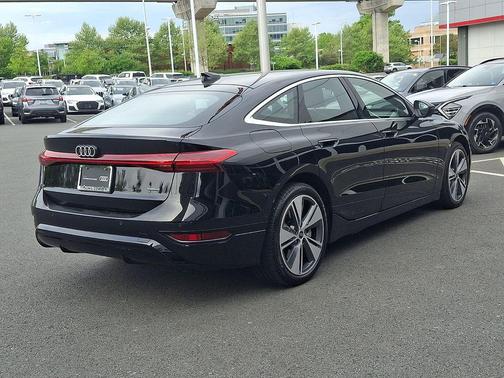 Mythos Black Metallic 2025 Audi A6 e-tron Premium Plus