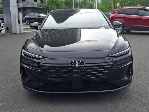 Mythos Black Metallic 2025 Audi A6 e-tron Premium Plus