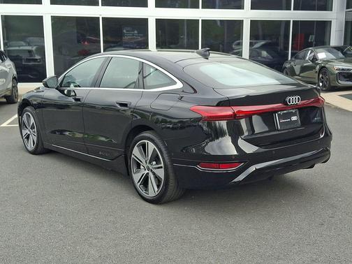 Mythos Black Metallic 2025 Audi A6 e-tron Premium Plus