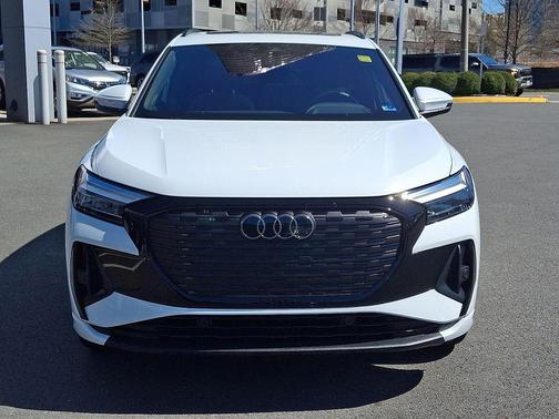 Glacier White Metallic 2025 Audi Q4 e-tron Premium Plus 55 quattro
