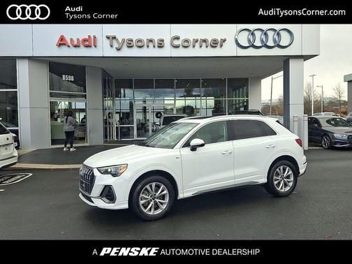 2022 Audi Q3 45 S line Premium