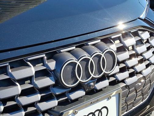2025 Audi Q5 Premium