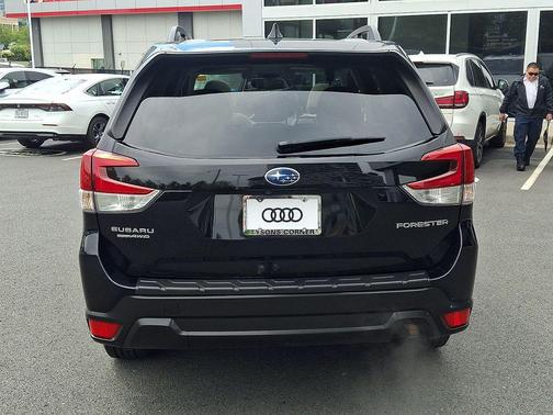 Crystal Black Silica 2019 Subaru Forester Premium
