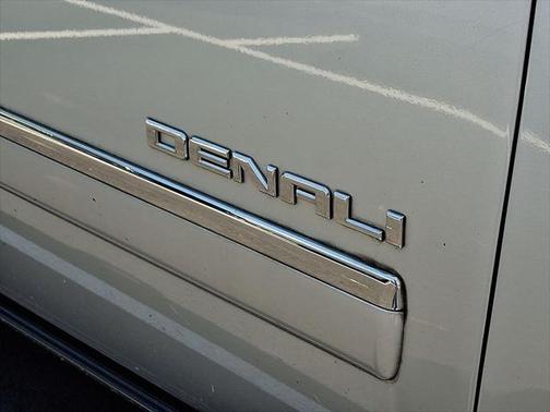 2011 GMC Yukon XL Denali