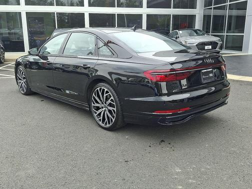 2022 Audi A8 L 55 TFSI quattro Tiptronic