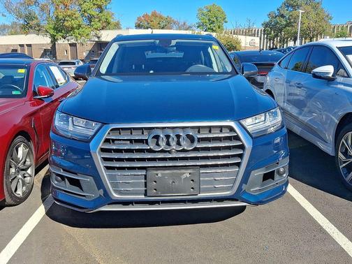 2019 Audi Q7 55 Premium Plus