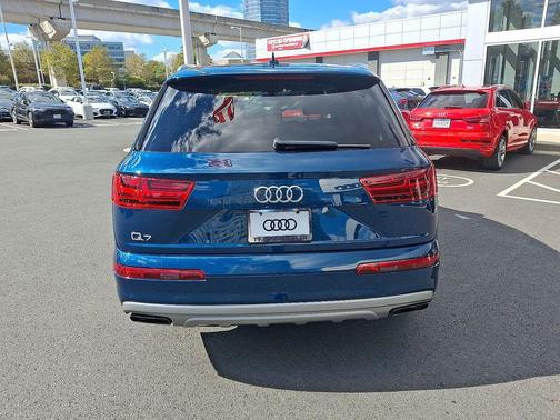 2019 Audi Q7 55 Premium Plus