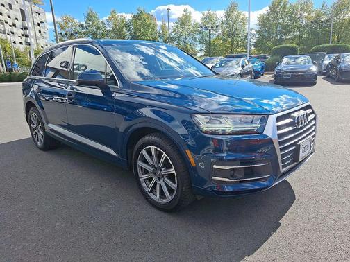 2019 Audi Q7 55 Premium Plus