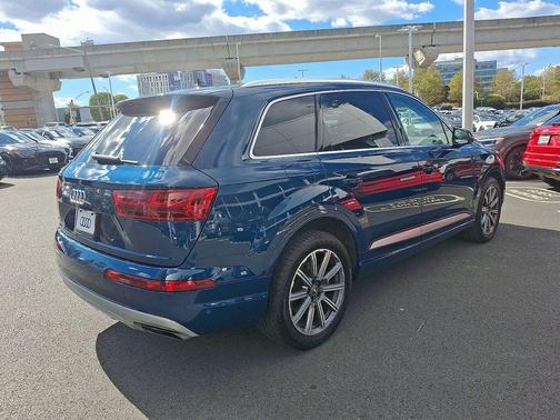 2019 Audi Q7 55 Premium Plus