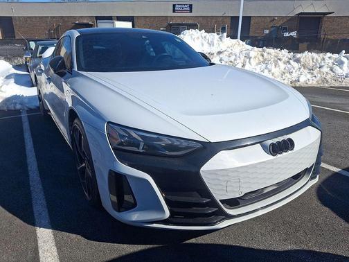 2024 Audi RS e-tron GT quattro