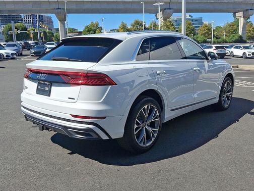 2023 Audi Q8 55 Premium Plus