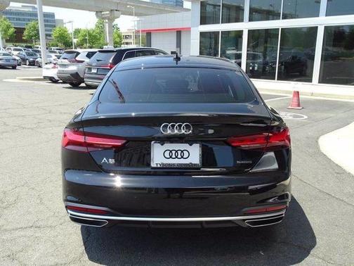 Photo 5 of 37 of 2021 Audi A5 40 Premium