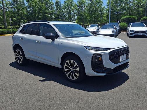 Glacier White Metallic 2026 Audi Q3 TFSI quattro S tronic
