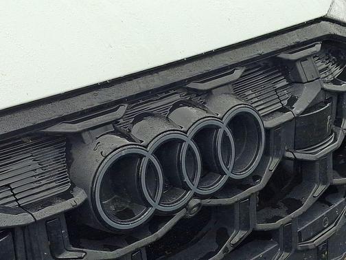 2025 Audi SQ7 4.0T Premium Plus