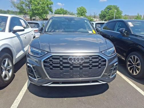 Daytona Gray Pearl 2023 Audi Q5 45 S line Premium Plus