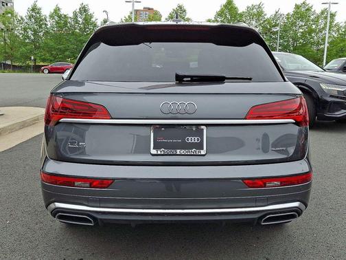 Daytona Gray Pearl 2023 Audi Q5 45 S line Premium Plus